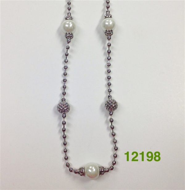 16+2" SILVER PEARL AND PATTERNED BALL NECKLACE