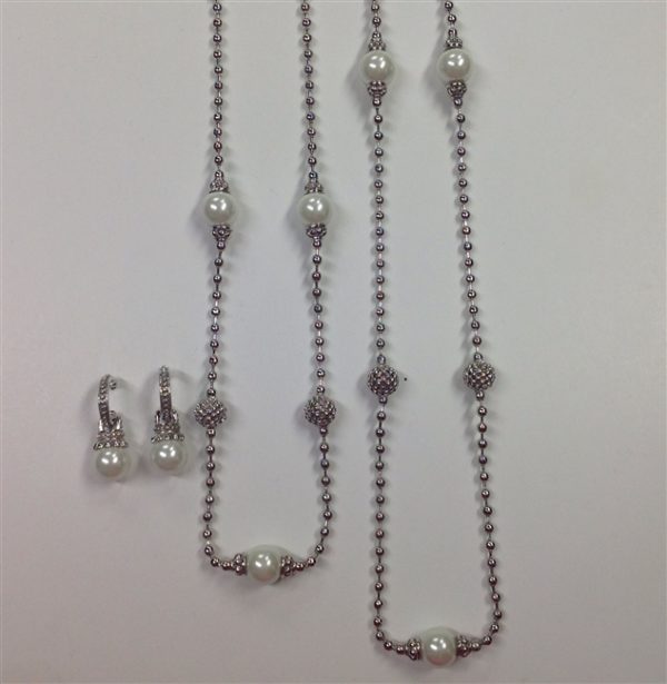 36" SILVER PEARL AND PATTERNED BALL NECKLACE